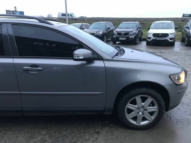 Серый Вольво В50, объемом двигателя 1.6 л и пробегом 367 тыс. км за 6490 $, фото 14 на Automoto.ua