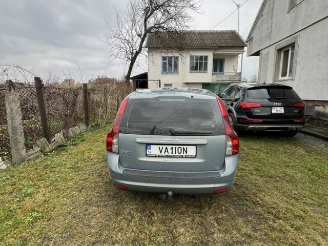 Сірий Вольво V50, об'ємом двигуна 1.6 л та пробігом 245 тис. км за 6300 $, фото 3 на Automoto.ua