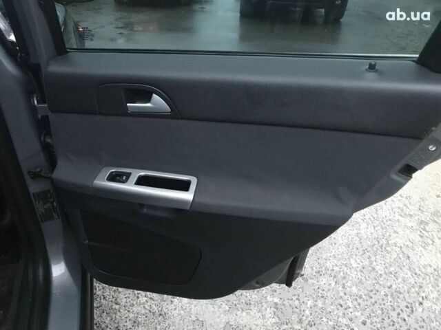 Серый Вольво В50, объемом двигателя 1.6 л и пробегом 367 тыс. км за 6490 $, фото 11 на Automoto.ua