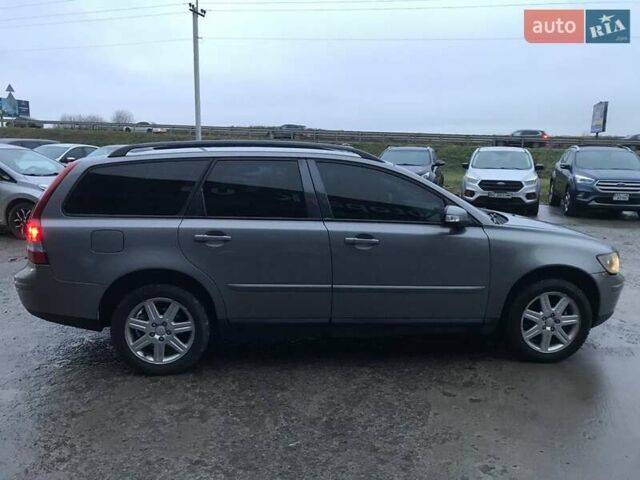 Серый Вольво В50, объемом двигателя 1.6 л и пробегом 367 тыс. км за 6490 $, фото 13 на Automoto.ua