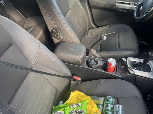 Серый Вольво В50, объемом двигателя 2.4 л и пробегом 3 тыс. км за 3000 $, фото 3 на Automoto.ua