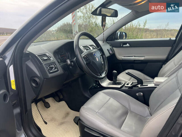 Серый Вольво В50, объемом двигателя 1.56 л и пробегом 320 тыс. км за 6000 $, фото 25 на Automoto.ua