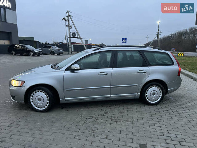 Сірий Вольво V50, об'ємом двигуна 2 л та пробігом 299 тис. км за 6100 $, фото 5 на Automoto.ua