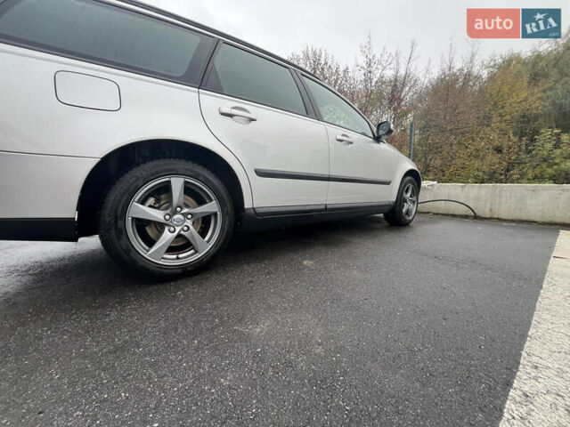 Сірий Вольво V50, об'ємом двигуна 1.56 л та пробігом 274 тис. км за 6200 $, фото 19 на Automoto.ua