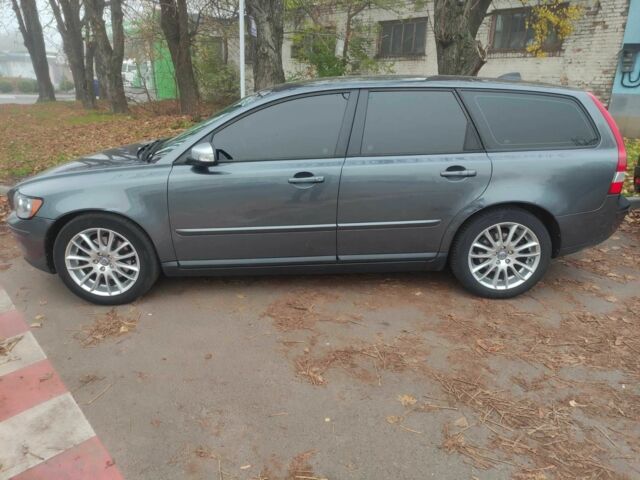 Серый Вольво В50, объемом двигателя 2 л и пробегом 342 тыс. км за 4200 $, фото 6 на Automoto.ua