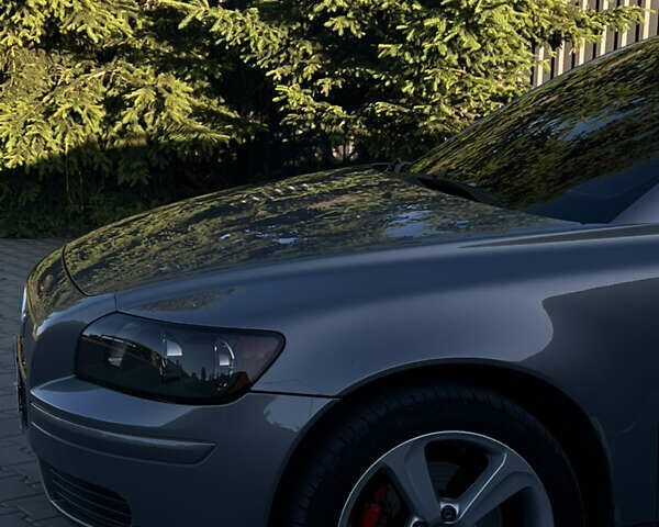 Серый Вольво В50, объемом двигателя 2 л и пробегом 261 тыс. км за 6600 $, фото 5 на Automoto.ua