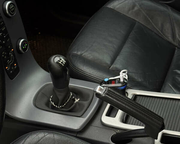 Сірий Вольво V50, об'ємом двигуна 1.56 л та пробігом 244 тис. км за 6900 $, фото 9 на Automoto.ua