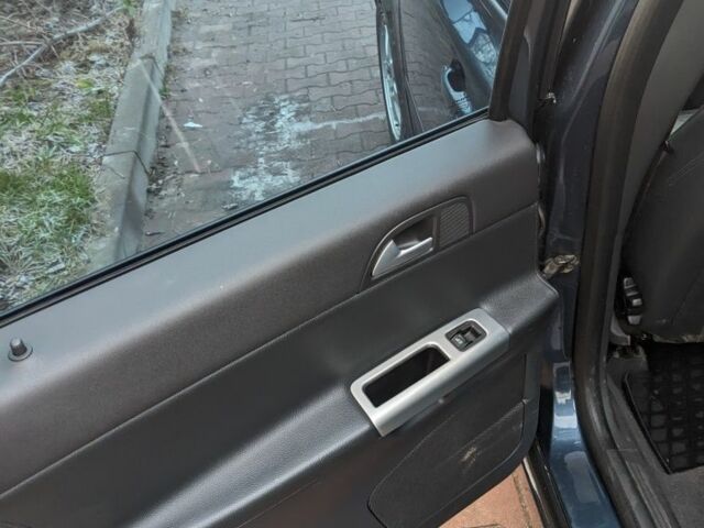 Серый Вольво В50, объемом двигателя 1.6 л и пробегом 390 тыс. км за 5700 $, фото 21 на Automoto.ua