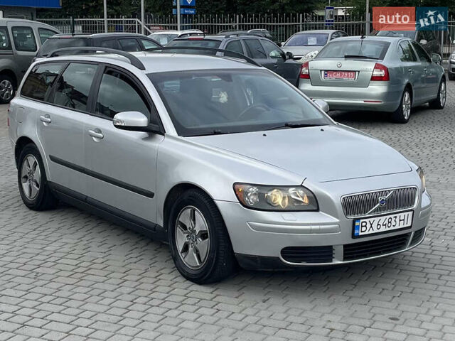 Сірий Вольво V50, об'ємом двигуна 1.6 л та пробігом 234 тис. км за 5500 $, фото 2 на Automoto.ua