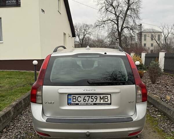 Сірий Вольво V50, об'ємом двигуна 1.56 л та пробігом 277 тис. км за 6700 $, фото 18 на Automoto.ua