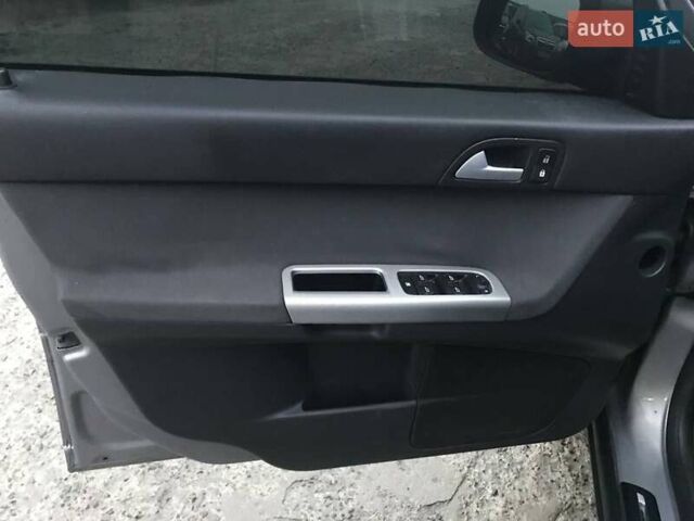Серый Вольво В50, объемом двигателя 1.6 л и пробегом 367 тыс. км за 6490 $, фото 8 на Automoto.ua