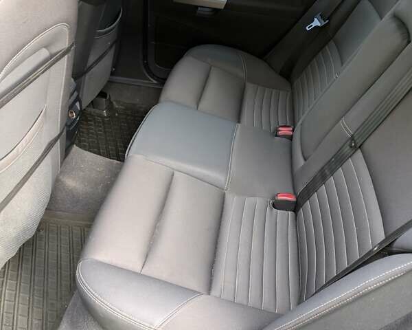 Сірий Вольво V50, об'ємом двигуна 1.56 л та пробігом 367 тис. км за 6000 $, фото 3 на Automoto.ua