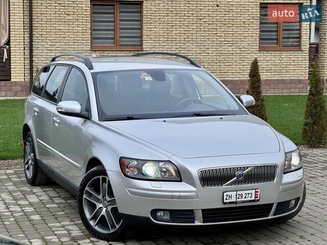 Серый Вольво В50, объемом двигателя 2 л и пробегом 213 тыс. км за 6500 $, фото 3 на Automoto.ua