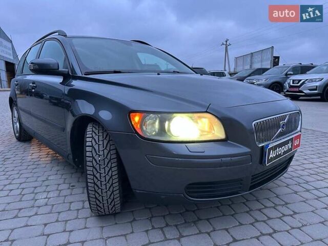 Сірий Вольво V50, об'ємом двигуна 2 л та пробігом 370 тис. км за 7140 $, фото 25 на Automoto.ua
