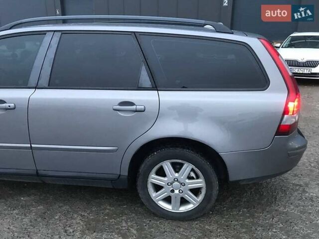 Серый Вольво В50, объемом двигателя 1.6 л и пробегом 367 тыс. км за 6490 $, фото 18 на Automoto.ua