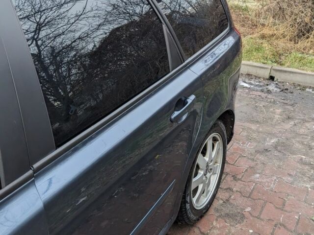 Серый Вольво В50, объемом двигателя 1.6 л и пробегом 390 тыс. км за 5700 $, фото 1 на Automoto.ua