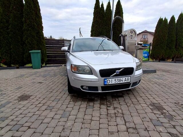 Сірий Вольво V50, об'ємом двигуна 2 л та пробігом 298 тис. км за 7000 $, фото 5 на Automoto.ua