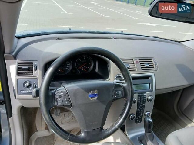 Сірий Вольво V50, об'ємом двигуна 2 л та пробігом 270 тис. км за 5200 $, фото 12 на Automoto.ua