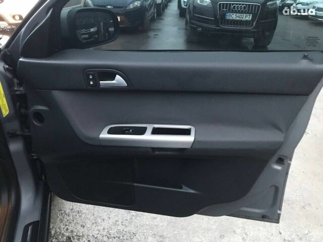 Серый Вольво В50, объемом двигателя 1.6 л и пробегом 367 тыс. км за 6490 $, фото 10 на Automoto.ua