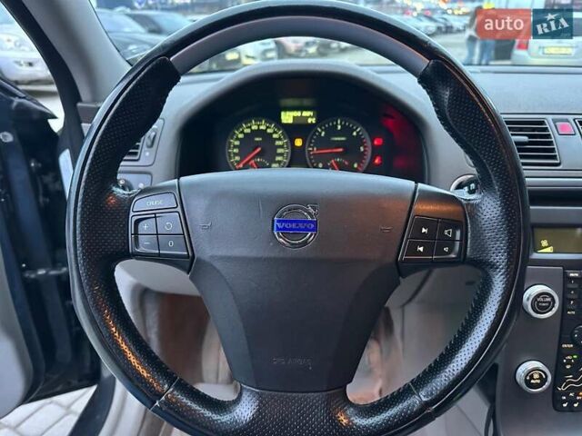 Сірий Вольво V50, об'ємом двигуна 2 л та пробігом 370 тис. км за 7140 $, фото 17 на Automoto.ua