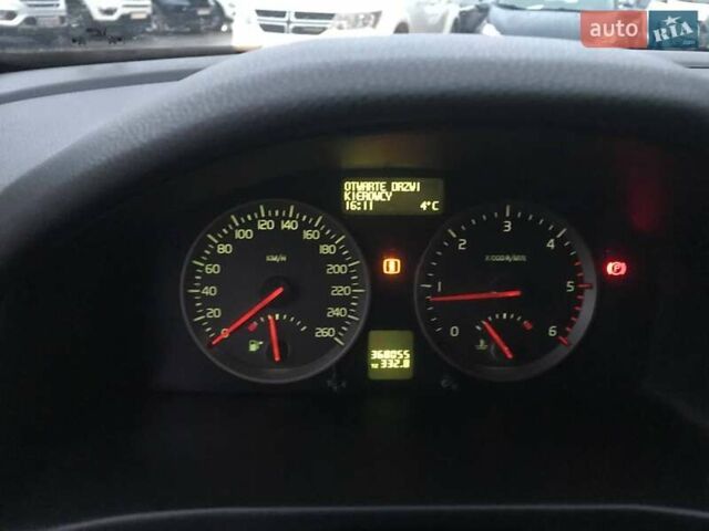 Серый Вольво В50, объемом двигателя 1.6 л и пробегом 367 тыс. км за 6490 $, фото 5 на Automoto.ua