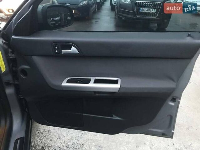 Серый Вольво В50, объемом двигателя 1.6 л и пробегом 367 тыс. км за 6490 $, фото 10 на Automoto.ua