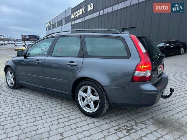 Сірий Вольво V50, об'ємом двигуна 2 л та пробігом 370 тис. км за 7140 $, фото 2 на Automoto.ua