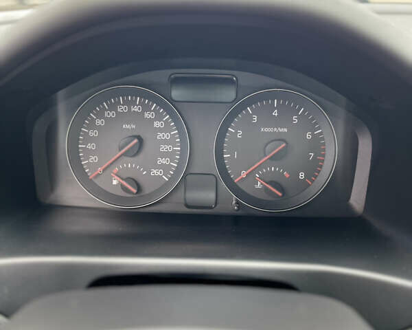 Серый Вольво В50, объемом двигателя 1.98 л и пробегом 216 тыс. км за 6400 $, фото 12 на Automoto.ua