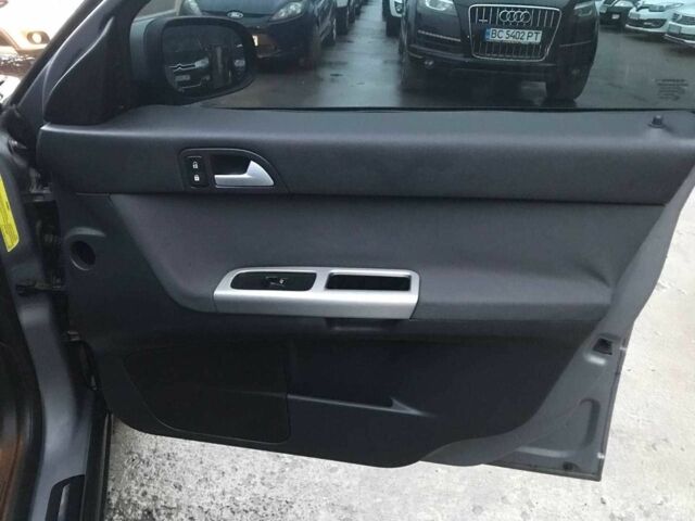 Серый Вольво В50, объемом двигателя 1.6 л и пробегом 367 тыс. км за 6490 $, фото 10 на Automoto.ua