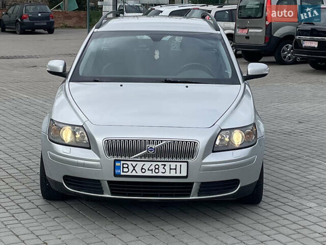 Сірий Вольво V50, об'ємом двигуна 1.6 л та пробігом 234 тис. км за 5500 $, фото 1 на Automoto.ua