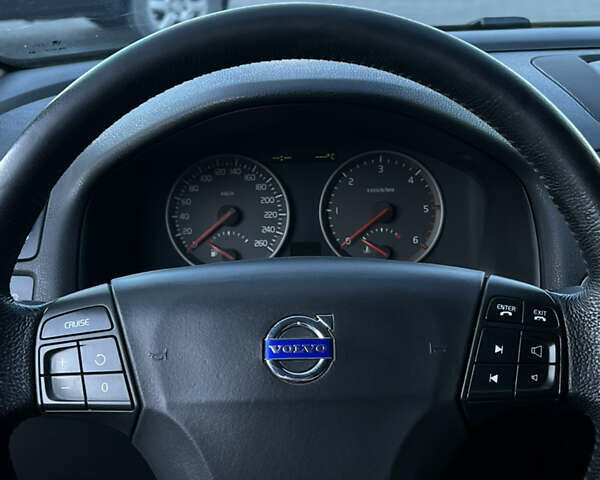 Серый Вольво В50, объемом двигателя 2 л и пробегом 261 тыс. км за 6600 $, фото 38 на Automoto.ua