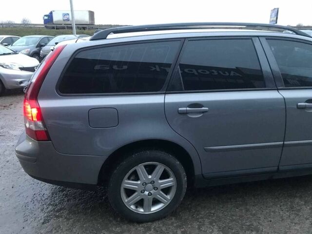 Серый Вольво В50, объемом двигателя 1.6 л и пробегом 367 тыс. км за 6490 $, фото 15 на Automoto.ua