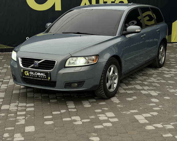 Сірий Вольво V50, об'ємом двигуна 1.56 л та пробігом 244 тис. км за 6900 $, фото 1 на Automoto.ua