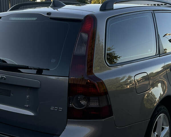 Серый Вольво В50, объемом двигателя 2 л и пробегом 261 тыс. км за 6600 $, фото 30 на Automoto.ua