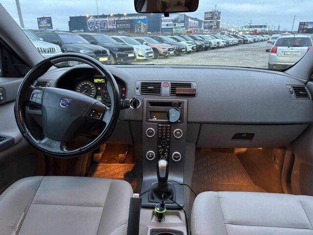 Сірий Вольво V50, об'ємом двигуна 2 л та пробігом 370 тис. км за 6990 $, фото 14 на Automoto.ua