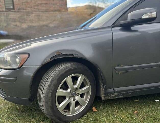 Сірий Вольво V50, об'ємом двигуна 1.56 л та пробігом 590 тис. км за 3700 $, фото 1 на Automoto.ua