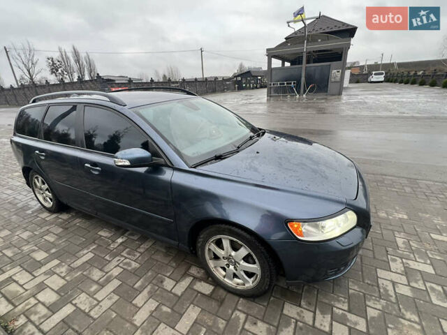 Серый Вольво В50, объемом двигателя 1.56 л и пробегом 389 тыс. км за 4950 $, фото 11 на Automoto.ua