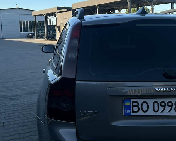 Серый Вольво В50, объемом двигателя 2 л и пробегом 261 тыс. км за 6600 $, фото 10 на Automoto.ua