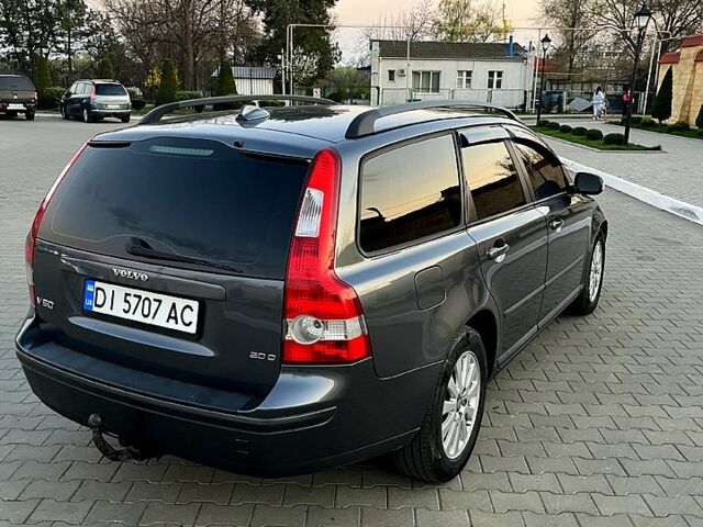 Сірий Вольво V50, об'ємом двигуна 2 л та пробігом 256 тис. км за 6500 $, фото 4 на Automoto.ua