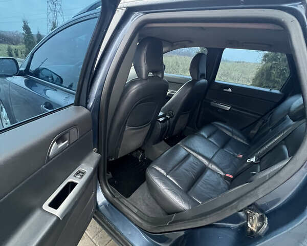 Серый Вольво В50, объемом двигателя 1.56 л и пробегом 389 тыс. км за 4950 $, фото 6 на Automoto.ua