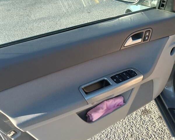 Сірий Вольво V50, об'ємом двигуна 2 л та пробігом 310 тис. км за 6700 $, фото 1 на Automoto.ua