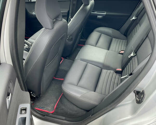 Сірий Вольво V50, об'ємом двигуна 1.6 л та пробігом 234 тис. км за 6000 $, фото 7 на Automoto.ua