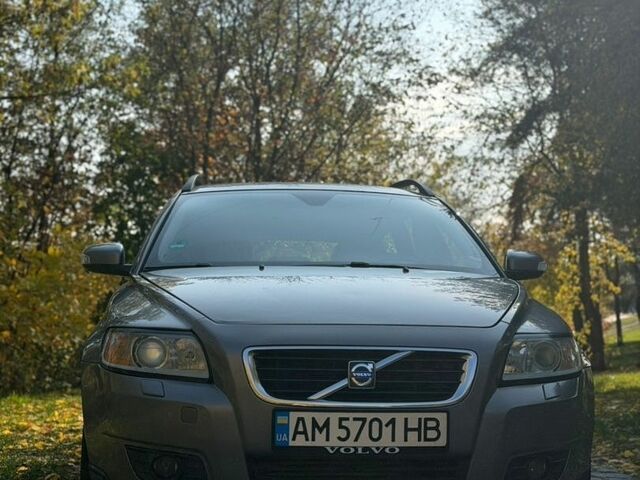 Сірий Вольво V50, об'ємом двигуна 2 л та пробігом 382 тис. км за 4700 $, фото 9 на Automoto.ua