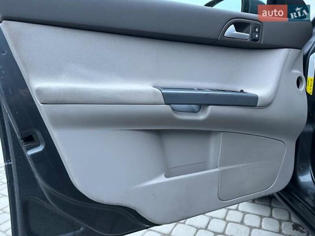 Сірий Вольво V50, об'ємом двигуна 2 л та пробігом 370 тис. км за 7140 $, фото 19 на Automoto.ua