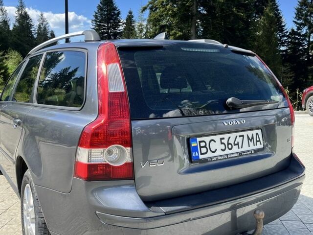 Сірий Вольво V50, об'ємом двигуна 1.8 л та пробігом 242 тис. км за 5950 $, фото 3 на Automoto.ua
