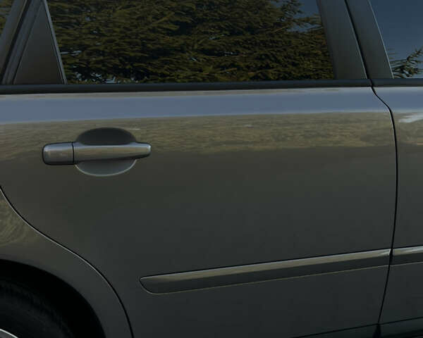 Серый Вольво В50, объемом двигателя 2 л и пробегом 261 тыс. км за 6600 $, фото 33 на Automoto.ua