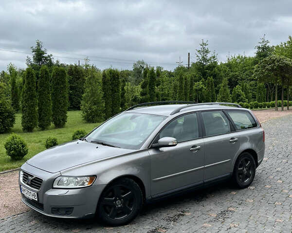 Сірий Вольво V50, об'ємом двигуна 2 л та пробігом 371 тис. км за 4999 $, фото 9 на Automoto.ua