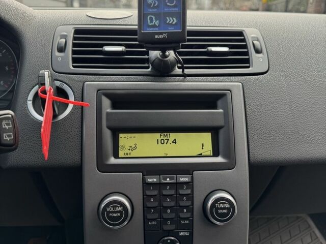 Серый Вольво В50, объемом двигателя 1.6 л и пробегом 225 тыс. км за 5950 $, фото 13 на Automoto.ua