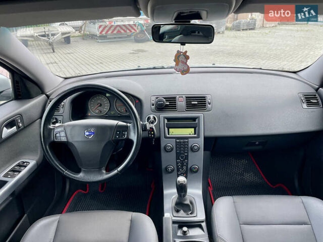 Сірий Вольво V50, об'ємом двигуна 1.6 л та пробігом 234 тис. км за 6000 $, фото 10 на Automoto.ua