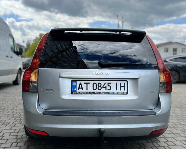 Серый Вольво В50, объемом двигателя 1.98 л и пробегом 216 тыс. км за 6400 $, фото 8 на Automoto.ua